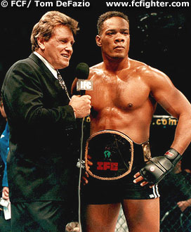 Joe Lewis interviewing Vernon White