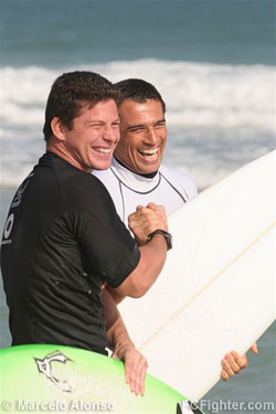 Black Belt de Surf 2006: Ricardo Guerra (BTT) defeated Royler Gracie (Gracie) in the quarterfinals - Photo by Marcelo Alonso