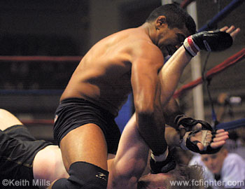 Hermes Franca beating on Anthony Hamlett at HOOKnSHOOT New Wind (9/02)