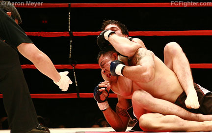 Icon Sport (Feb 9, 2007): Sadhu Bott choking Peni Taufa'ao - Photo by Aaron Meyer
