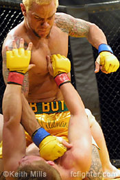 Thomas Denny mounted on Justin Stanley at KOTC 22