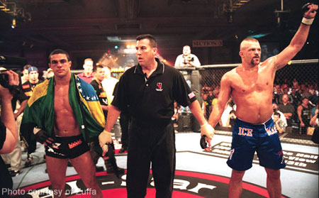 Liddell defeats Belfort