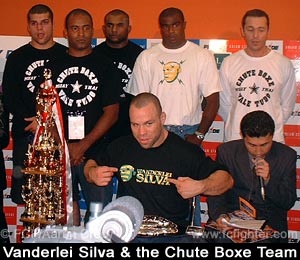 Vanderlei and the Chute Boxe Team
