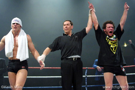 Jason Black wins the split decision over John Alessio