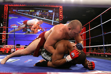 IFL (June 16, 2007): Mike Whitehead (top) vs. Vernon White - Photo by Steven Marrocco